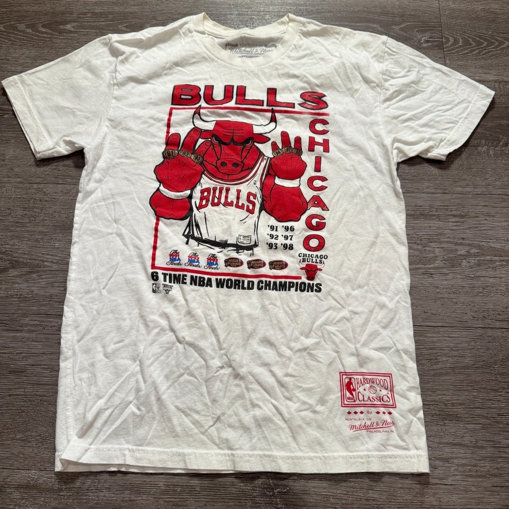 Mitchell & Ness Chicago Bulls Shirt Mens Small White Red Graphic Tee Vintage